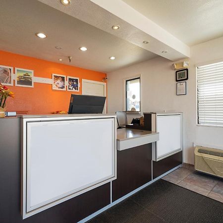 Americas Best Value Inn & Suites ฮัมเบิล ภายนอก รูปภาพ