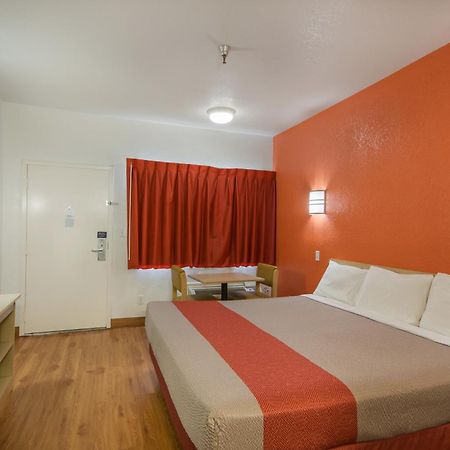 Americas Best Value Inn & Suites ฮัมเบิล ภายนอก รูปภาพ