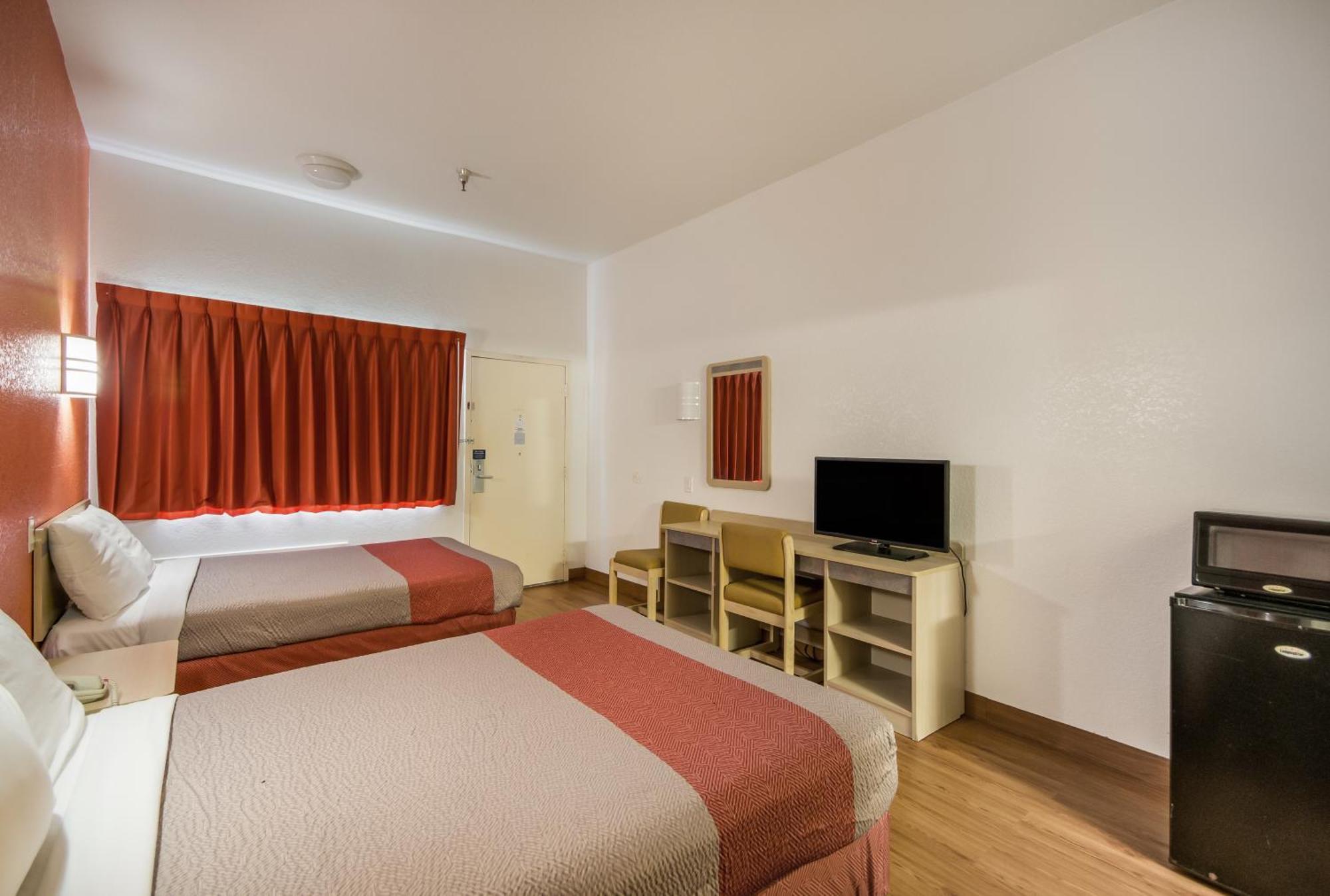 Americas Best Value Inn & Suites ฮัมเบิล ภายนอก รูปภาพ